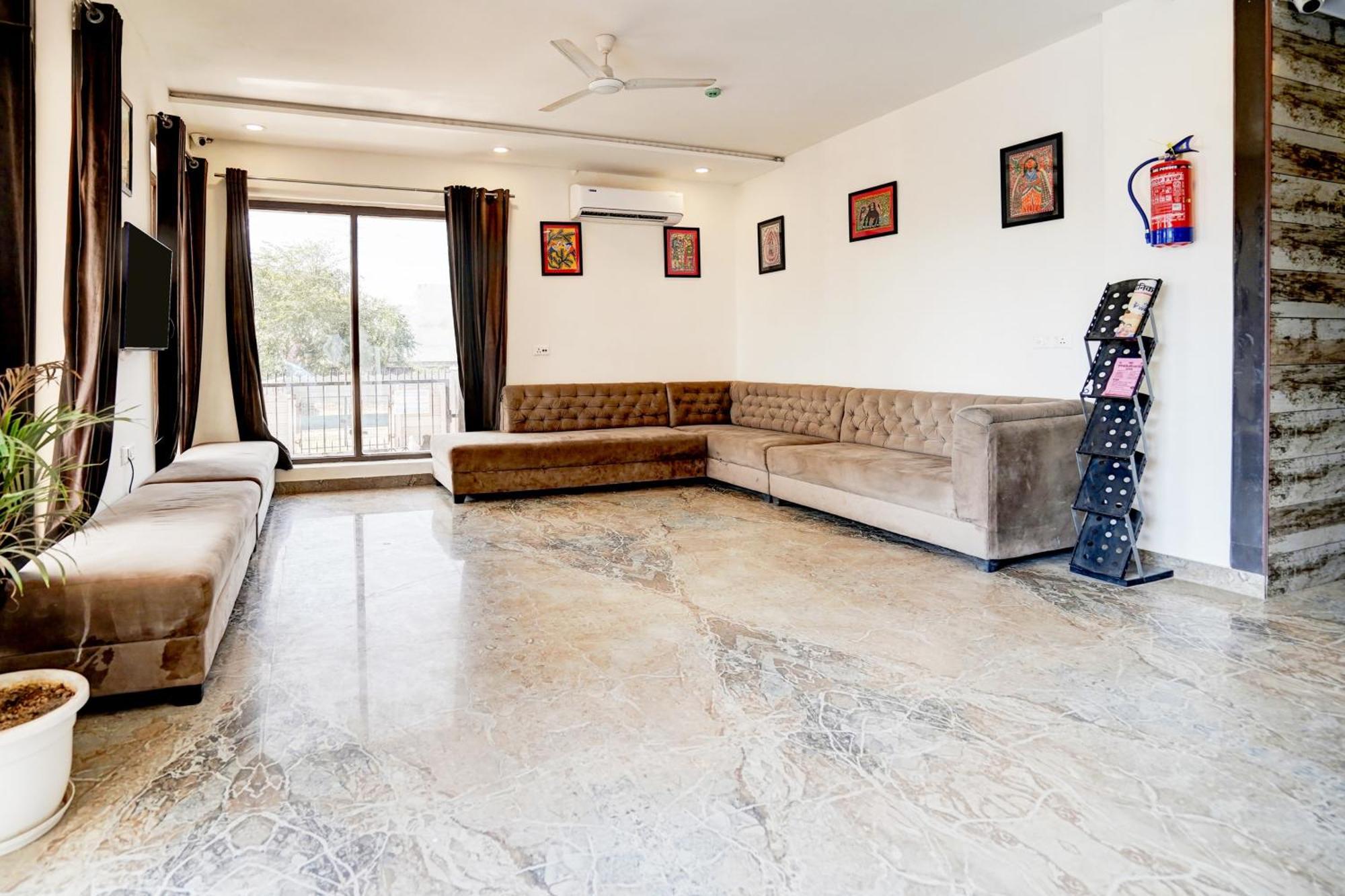 Super Townhouse Taj Nagri Basai Formerly Royal Empire Tājganj Kültér fotó